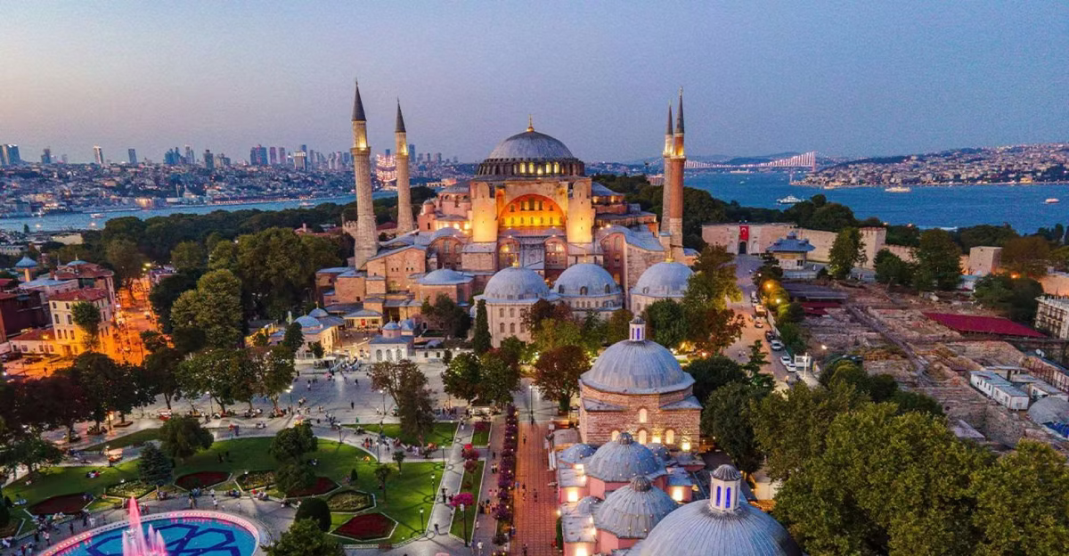 History of Hagia Sophia from church to mosque